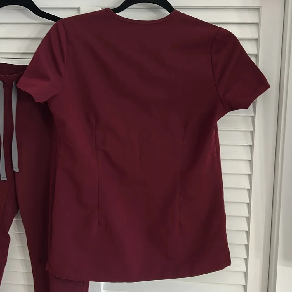 Figs Women's Scrub Set in Burgundy - Picture 4 of 7